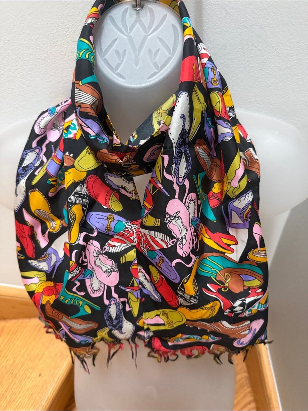 Vintage Novelty Shoe Print Silk Feel Scarf Multicolor Fringed Edge Pop Art Retro